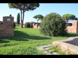 06340 ostia - regio iii - insula ix - case a giardino (iii,ix) - raum zwischen den haeuserreihen - blick ri norden.jpg